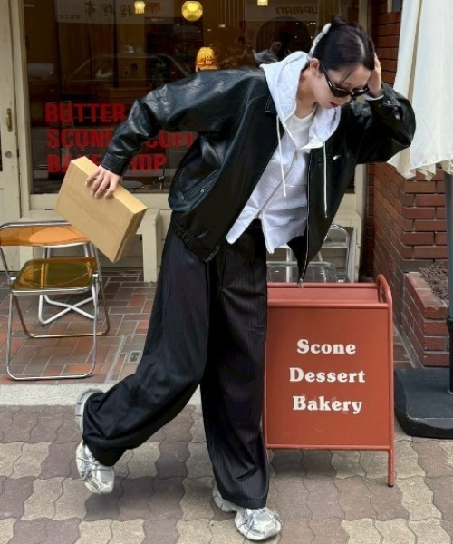 Chikashitsu +(チカシツプラス)の「【Chikashitsu +】cropped zip up loose arm hoodie / 【チカシツプラス】クロップドジップアップルーズアームパーカー <着用動画あり>(パーカー・メンズ・杢グレー/グレー/ブラック・ONE SIZE)」の19枚目の写真