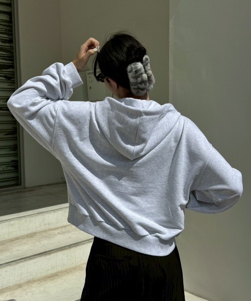 Chikashitsu +(チカシツプラス)の「【Chikashitsu +】cropped zip up loose arm hoodie / 【チカシツプラス】クロップドジップアップルーズアームパーカー <着用動画あり>(パーカー・メンズ・杢グレー/グレー/ブラック・ONE SIZE)」の13枚目の写真