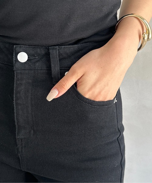 Thevon（ゼボン）の「美脚フレアデニムパンツ（デニムパンツ・レディース・ブラック/ネイビー・マルチサイズ）」の15枚目の写真