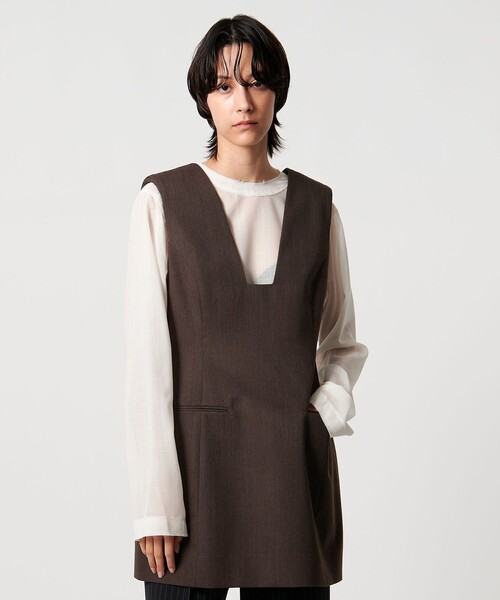 AEWEN MATOPH(イウエン マトフ)の「<AEWEN MATOPH>スクエアネックミニワンピース(ワンピース・レディース・ブラック/ダークブラウン・FREE)」の2枚目の写真