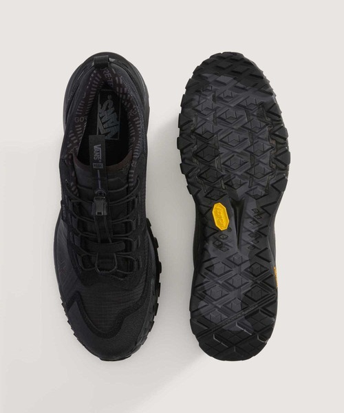 VANS(バンズ)の「クロスパス XC GORE-TEX / MTE Crosspath XC Gore-Tex BLAC / VN000DAM1OJ1(スニーカー・メンズ・ブラック×ブラック・6.5/7/7.5/8/8.5/9/9.5/10/10.5/11/11.5/12/6/5/5.5/3.5/4/4.5/13)」の8枚目の写真