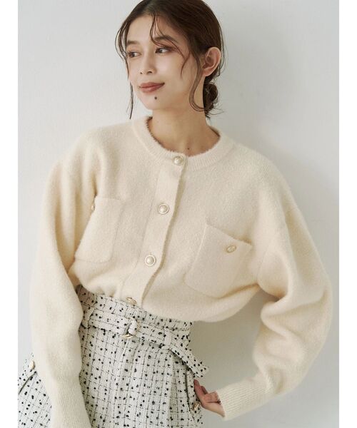 TONAL(トーナル)の「ラメニット金釦カーデ(カーディガン/ボレロ・レディース・オフホワイト/ブラック/レッド・MEDIUM)」の20枚目の写真