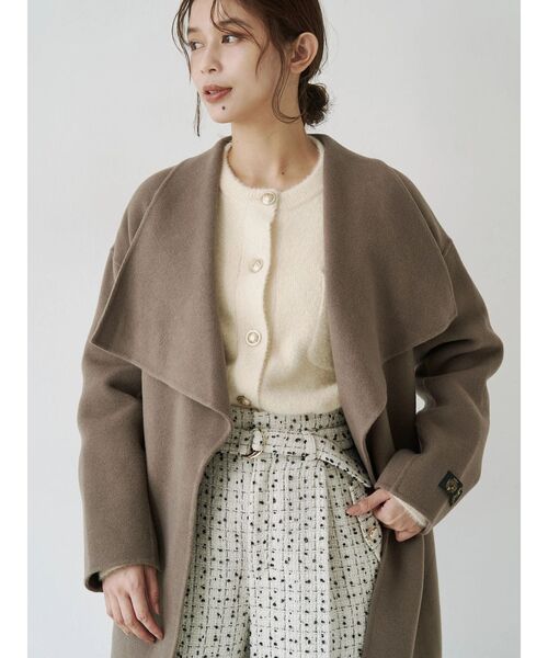 TONAL(トーナル)の「ラメニット金釦カーデ(カーディガン/ボレロ・レディース・オフホワイト/ブラック/レッド・MEDIUM)」の18枚目の写真