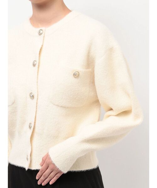 TONAL(トーナル)の「ラメニット金釦カーデ(カーディガン/ボレロ・レディース・オフホワイト/ブラック/レッド・MEDIUM)」の10枚目の写真
