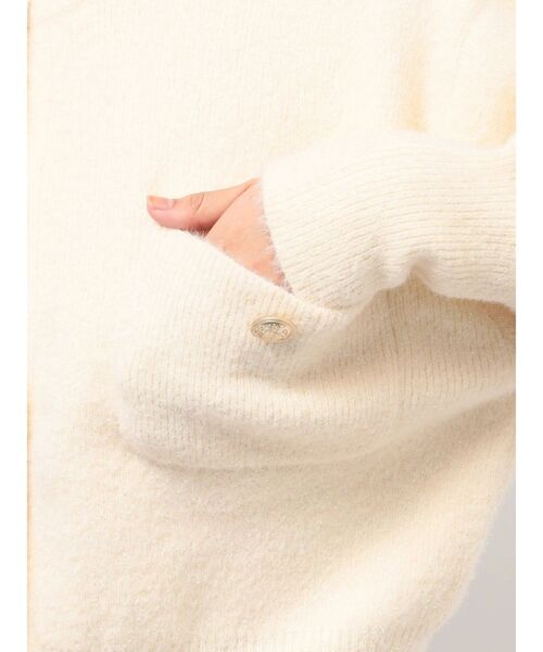 TONAL(トーナル)の「ラメニット金釦カーデ(カーディガン/ボレロ・レディース・オフホワイト/ブラック/レッド・MEDIUM)」の9枚目の写真