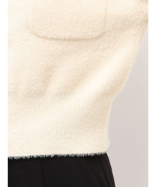 TONAL(トーナル)の「ラメニット金釦カーデ(カーディガン/ボレロ・レディース・オフホワイト/ブラック/レッド・MEDIUM)」の8枚目の写真