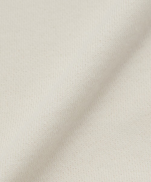 sanrio（サンリオ）の「【sanrio characters】パティ＆ジミープリント裏毛ドロップショルダーレトロプリントスウェットプルオーバー《サンリオキャラクターズ》（スウェット・レディース・ブラック/アイボリー・LL/L/M）」の7枚目の写真