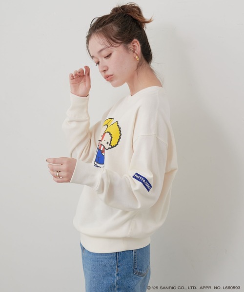 sanrio（サンリオ）の「【sanrio characters】パティ＆ジミープリント裏毛ドロップショルダーレトロプリントスウェットプルオーバー《サンリオキャラクターズ》（スウェット・レディース・ブラック/アイボリー・LL/L/M）」の17枚目の写真