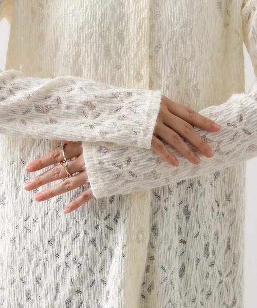 Gready Brilliant（グレディブリリアン）の「起毛フラワーレースシャツ（Tシャツ/カットソー・レディース・ブラック/アイボリー・FREE）」の7枚目の写真