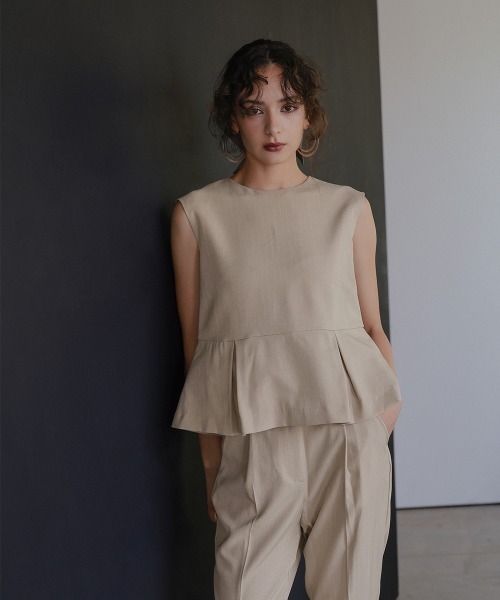 Callarus(カラルス)の「チュール切替ペプラムデザインストライプブラウスパンツセットアップドレス〔Callarus〕(パンツドレス・レディース・グレー/ブラック/ベージュ・M/L/LL/3L)」の19枚目の写真