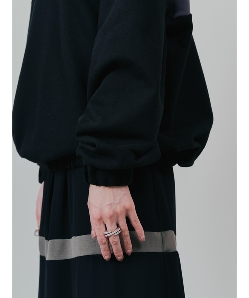 DOLLUPOOPS（ドールアップウップス）の「配色スウェットギャザートップス（スウェット・レディース・ワインレッド/カーキ/ブラック・38）」の18枚目の写真