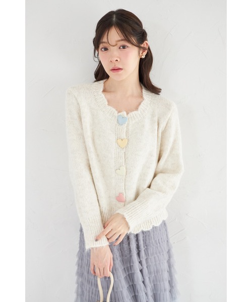 tocco closet（トッコ　クローゼット）の「【ZOZO限定】カラフルハート釦スカラップニットカーディガン（カーディガン/ボレロ・レディース・アイボリー/グレー・M）」の5枚目の写真