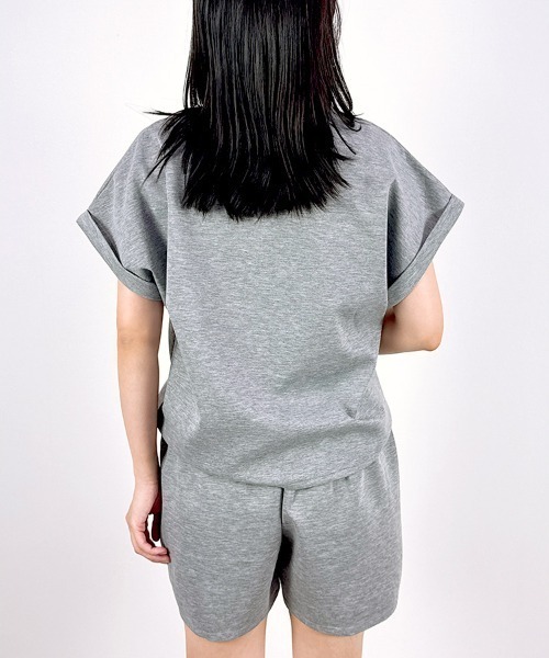 CLOTHY(クロシィ)の「【ワンマイルウェアやおうち時間に◎】半袖スウェットセットアップ(セットアップ・レディース・グレー・FREE)」の5枚目の写真