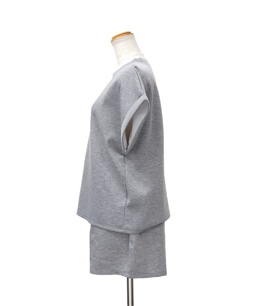 CLOTHY(クロシィ)の「【ワンマイルウェアやおうち時間に◎】半袖スウェットセットアップ(セットアップ・レディース・グレー・FREE)」の8枚目の写真