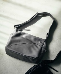 LAKOLE | フェイクレザーラージZIPショルダー2 / 599442(ショルダーバッグ)