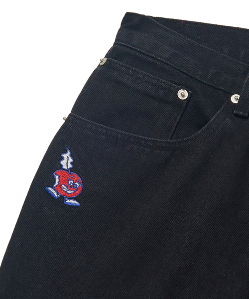 WKNDRS(ウィーキャンドース)の「APPLE DENIM PANTS (BLACK)(デニムパンツ・レディース・その他・X-LARGE/SMALL/MEDIUM/LARGE)」の3枚目の写真