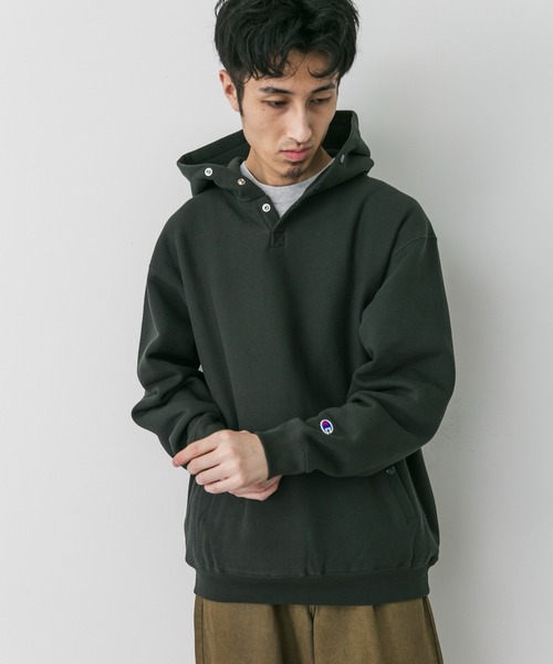 Champion（チャンピオン）の「『別注』Champion×DOORS　RW HALF SNAP PARKA（パーカー・メンズ・カーキ/ブラック/グレー/ブルー/レッド/オートミール/スミクロ/ネイビー/イエロー/パープル・MEDIUM/LARGE/X-LARGE）」の2枚目の写真