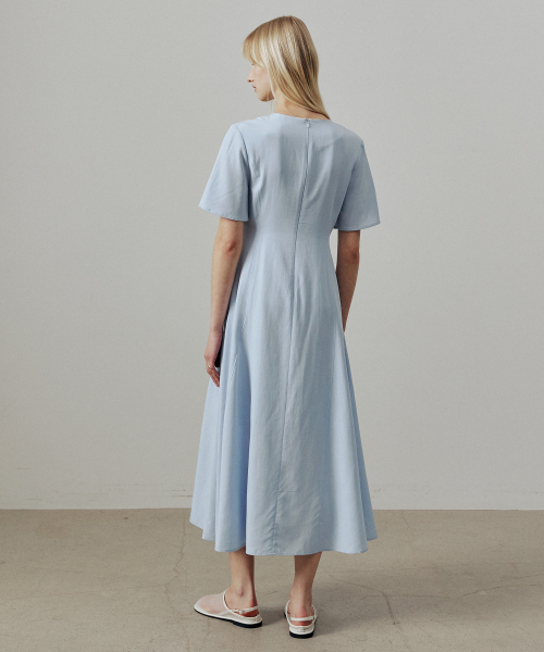 ARTID(アルティーダ)の「リネンフレア半袖ワンピース_BLUE(ワンピース・レディース・ブルー・SMALL/MEDIUM)」の3枚目の写真