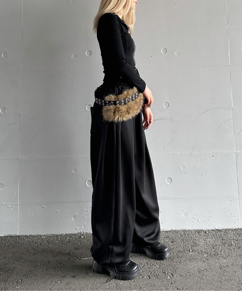 jiasecond.（ジアセカンド）の「【jiasecond.】ファー付きベルト / ベルト 服飾雑貨 フェイクファー 合皮 合成皮革 ふわふわ ブラック ブラウン ZOZOTOWN限定（ベルト・レディース・ブラック/ブラウン・FREE）」の5枚目の写真