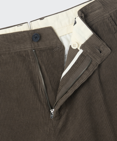 MUSINSA STANDARD（ムシンサスタンダード）の「[シティワーカーズ] 8Wコーデュロイテーパードパンツ [トープベージュ]（その他パンツ・メンズ・その他・40/38/42/36/34/32/30/31/33/26/27/28/29）」の4枚目の写真