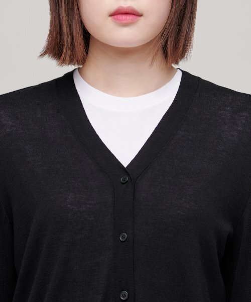MUSINSA STANDARD WOMAN（ムシンサスタンダードウーマン）の「レディースリネンブレンドカーディガン[ブラック]（カーディガン/ボレロ・レディース・その他・SMALL/MEDIUM/LARGE/X-SMALL）」の5枚目の写真