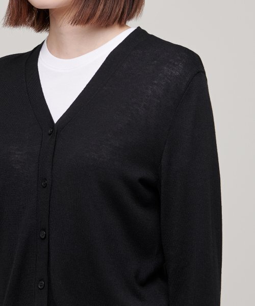 MUSINSA STANDARD WOMAN（ムシンサスタンダードウーマン）の「レディースリネンブレンドカーディガン[ブラック]（カーディガン/ボレロ・レディース・その他・SMALL/MEDIUM/LARGE/X-SMALL）」の7枚目の写真