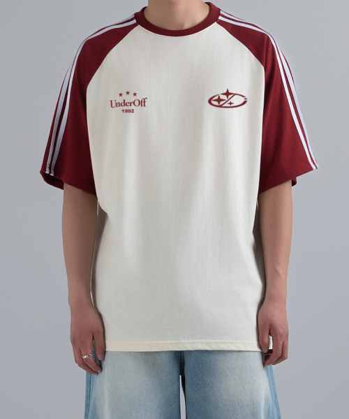 UNDEROFF(アンダーオフ)の「オーバーフィットラグラントラックライン半袖Tシャツスターロゴバーガンディ(Tシャツ/カットソー・レディース・バーガンディー・SMALL/MEDIUM/LARGE/X-LARGE)」の5枚目の写真