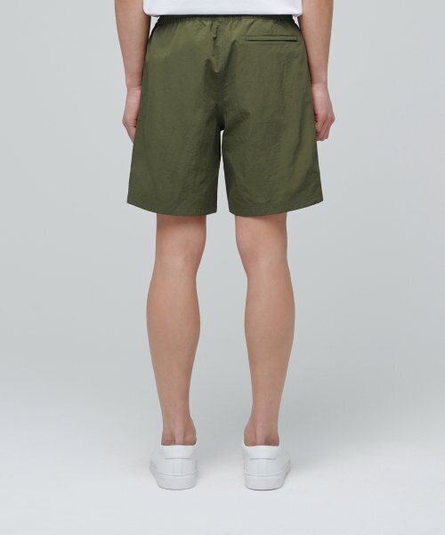 MUSINSA STANDARD（ムシンサスタンダード）の「ナイロンバンディングショーツ_7.5インチ [オリーブグリーン]（その他パンツ・メンズ・その他・38/36/34/32/30/26/28）」の2枚目の写真