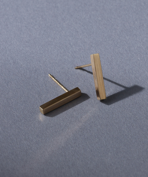 Lilas(リラ)の「12mmブロックピアス K10(両耳)(ピアス(両耳用)・レディース・ゴールド・FREE)」の1枚目の写真