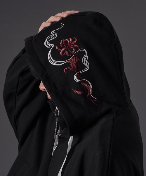 狐独(コドク)の「彼岸花刺繍ビックフーディ(パーカー・メンズ・ネイビー/ブラック・LARGE/MEDIUM)」の15枚目の写真