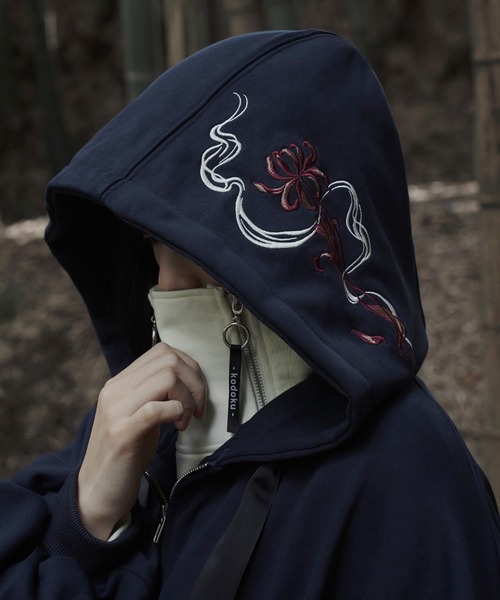 彼岸花刺繍ビックフーディ（パーカー）｜狐独（コドク）のファッション
