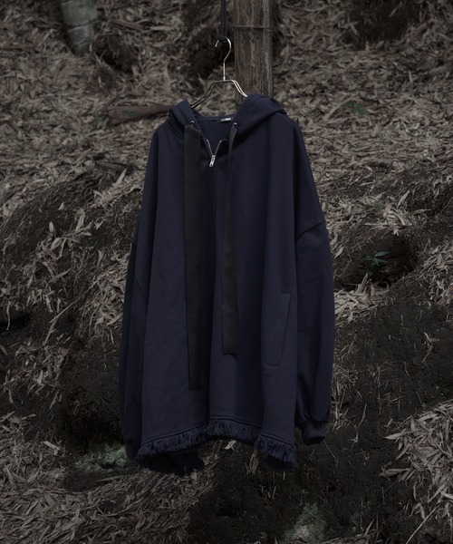 狐独(コドク)の「彼岸花刺繍ビックフーディ(パーカー・メンズ・ネイビー/ブラック・LARGE/MEDIUM)」の13枚目の写真