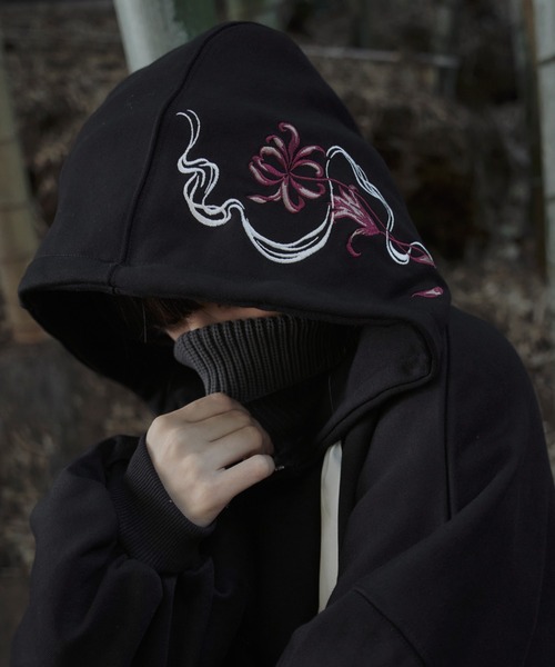 狐独(コドク)の「彼岸花刺繍ビックフーディ(パーカー・メンズ・ネイビー/ブラック・LARGE/MEDIUM)」の10枚目の写真