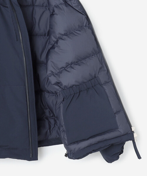 ORCIVAL（オーシバル）の「ORCIVAL | ポリエステルタフタ フードジャケット MEN（ダウンジャケット/コート・メンズ・オリーブ/ネイビー・4/5）」の9枚目の写真