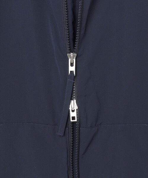 ORCIVAL（オーシバル）の「ORCIVAL | ポリエステルタフタ フードジャケット MEN（ダウンジャケット/コート・メンズ・オリーブ/ネイビー・4/5）」の12枚目の写真