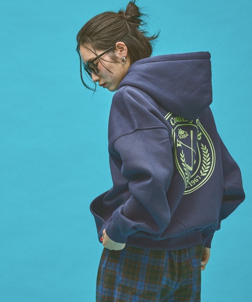 Kappa（カッパ）の「≪Kappa×and ST ウェルネスクラブ≫フロントジップパーカー (ユニセックス)（スウェット・レディース・ブラック/ネイビー/ホワイト・LARGE/MEDIUM/SMALL）」の3枚目の写真