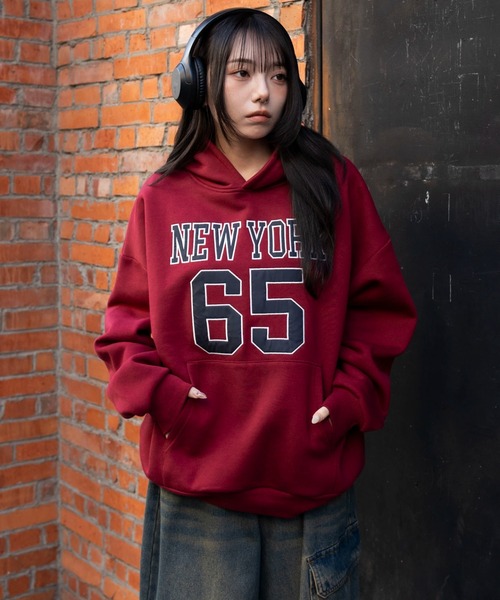 WEGO(ウィゴー)の「WEGO/裏起毛グラフィックビッグプルパーカー(パーカー・レディース・杢グレー/ネイビー/ダークグレー/ワイン・FREE)」の4枚目の写真