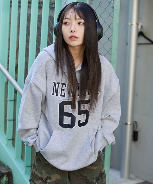 WEGO(ウィゴー)の「WEGO/裏起毛グラフィックビッグプルパーカー(パーカー・レディース・杢グレー/ネイビー/ダークグレー/ワイン・FREE)」の19枚目の写真