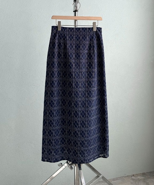 Doux archives(ドゥアルシーヴ)の「コードレースタイトスカート(スカート・レディース・ネイビー/ブラック/オフホワイト・SMALL/MEDIUM)」の3枚目の写真