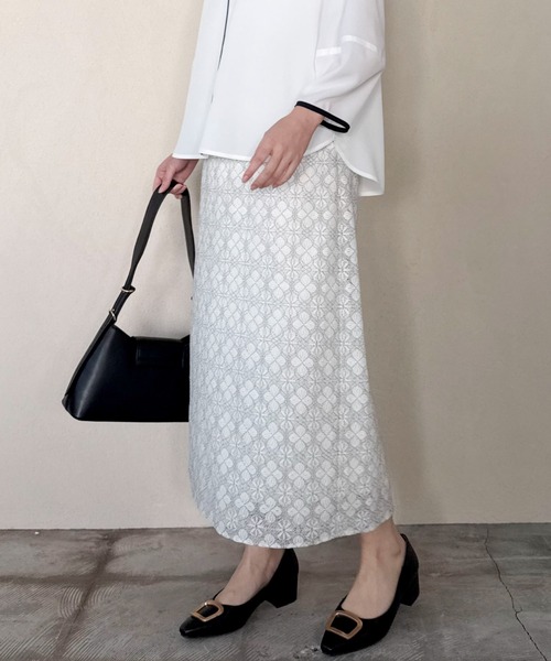 Doux archives(ドゥアルシーヴ)の「コードレースタイトスカート(スカート・レディース・ネイビー/ブラック/オフホワイト・SMALL/MEDIUM)」の14枚目の写真