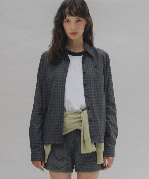 ANDNEEDS(アンドニーズ)の「Veil check shirt (charcoal)(シャツ/ブラウス・レディース・その他・FREE)」の2枚目の写真