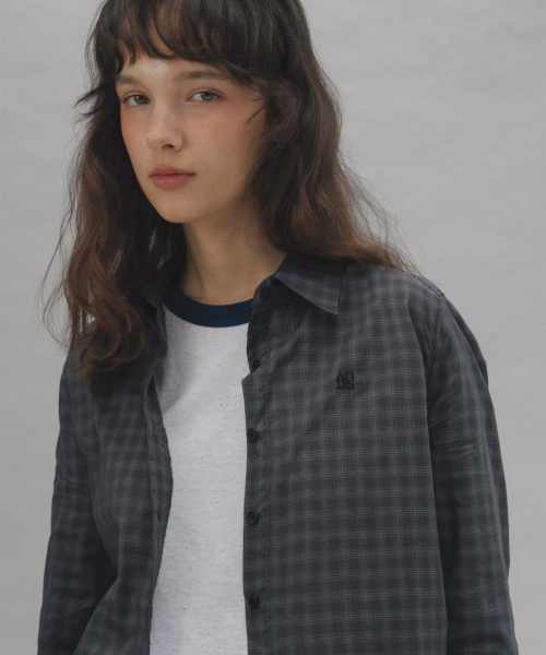 ANDNEEDS(アンドニーズ)の「Veil check shirt (charcoal)(シャツ/ブラウス・レディース・その他・FREE)」の4枚目の写真