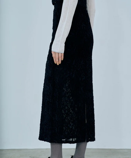 merrylatte(メリーラテ)の「cord velour skirt(スカート・レディース・ブラック・FREE)」の11枚目の写真