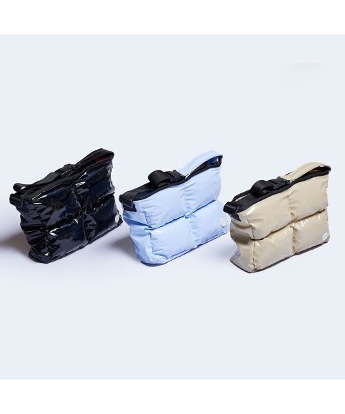 DAMP(ドントアスクマイプラン)の「2WAY padded messenger bag_beige(メッセンジャーバッグ・レディース・その他・ONE SIZE)」の5枚目の写真