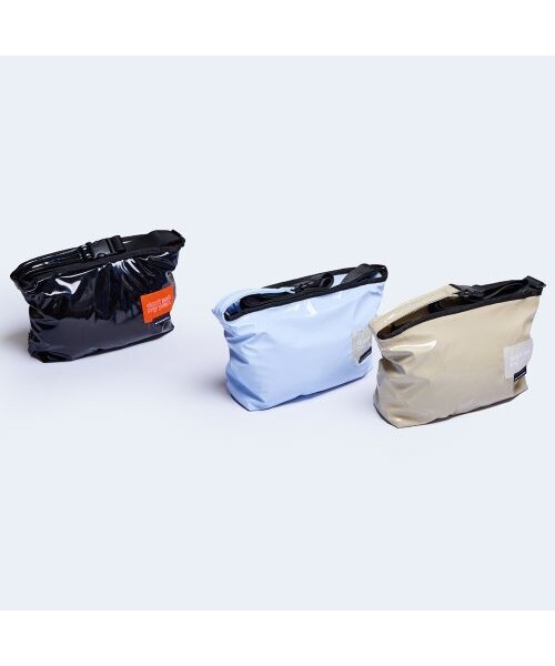 DAMP(ドントアスクマイプラン)の「2WAY padded messenger bag_beige(メッセンジャーバッグ・レディース・その他・ONE SIZE)」の6枚目の写真