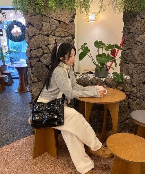 DAMP(ドントアスクマイプラン)の「2WAY padded messenger bag_beige(メッセンジャーバッグ・レディース・その他・ONE SIZE)」の14枚目の写真