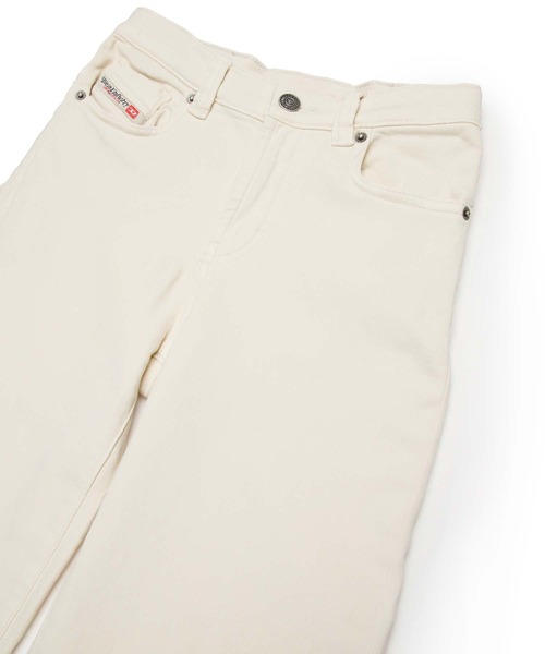 DIESEL KIDS(ディーゼルキッズ)の「DIESEL(ディーゼル)Kids & Junior ロングパンツ(デニムパンツ・キッズ・ホワイト/ベージュ・4Y/6Y/8Y/14Y/10Y/12Y/16Y)」の7枚目の写真