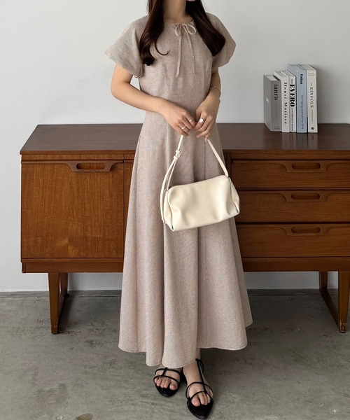 callautia(カラウティア)の「キーネックバルーンスリーブワンピース(ワンピース・レディース・ネイビー/ベージュ/ブラック・SMALL/MEDIUM/LARGE)」の12枚目の写真