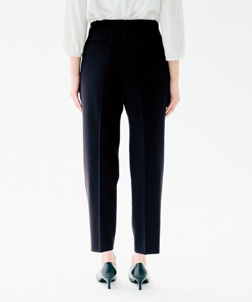 UNTITLED（アンタイトル）の「【洗えるスーツ／ストレッチ性／後ろウエストゴム】テーパードパンツ（その他パンツ・レディース・ネイビー/ブラック/ネイビー系5・00/01/02/03/04/42/44/46/48/50）」の18枚目の写真
