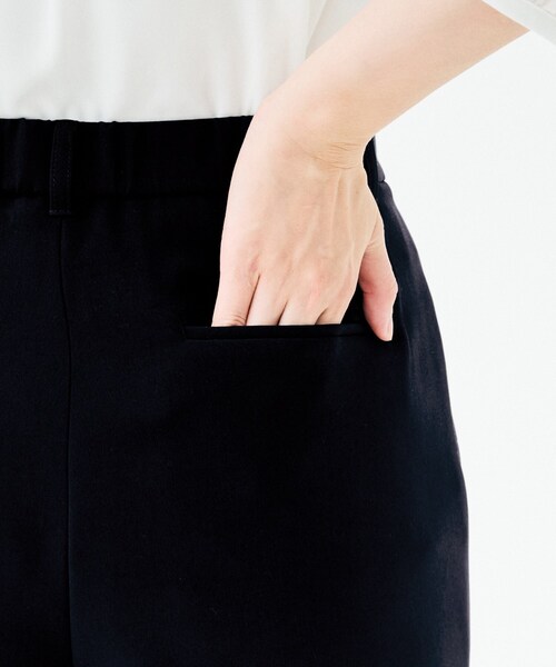 UNTITLED（アンタイトル）の「【洗えるスーツ／ストレッチ性／後ろウエストゴム】テーパードパンツ（その他パンツ・レディース・ネイビー/ブラック/ネイビー系5・00/01/02/03/04/42/44/46/48/50）」の22枚目の写真